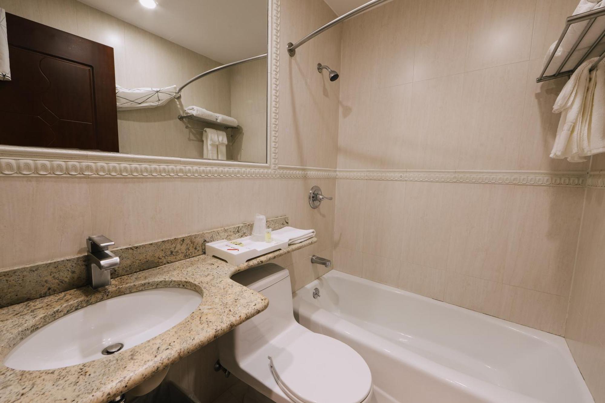 Asiatic Hotel - Flushing New York Ngoại thất bức ảnh